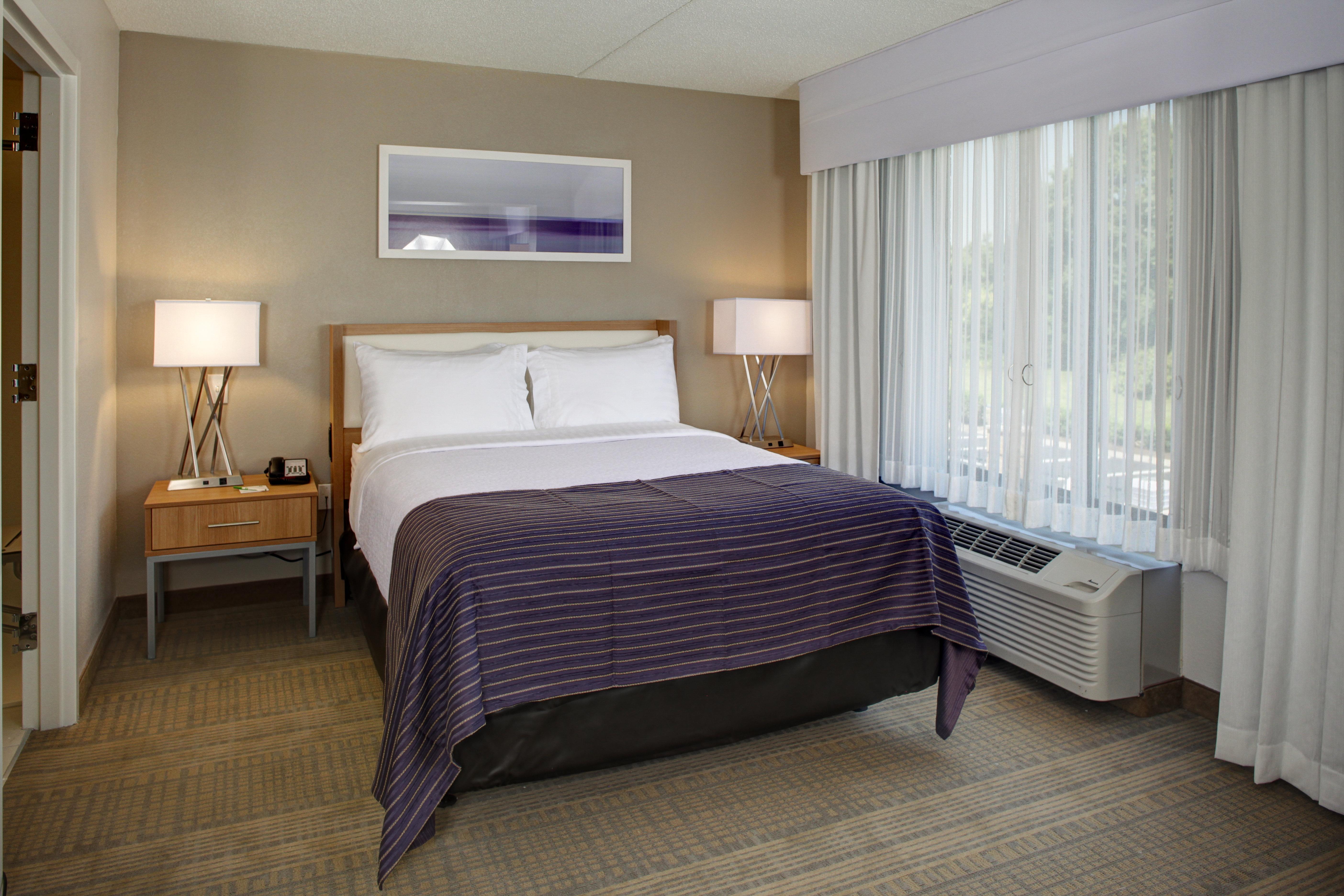 - Cool Springs By Ihg Hotel